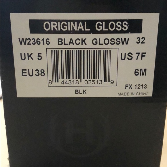 NEW!! Hunter black glossy rain boots - Picture 6 of 6